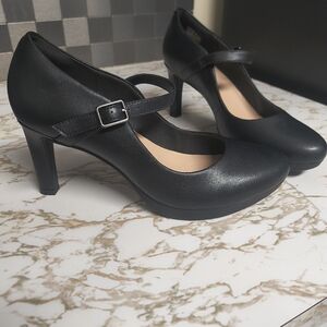 Clarks Black Mary Jane Heels